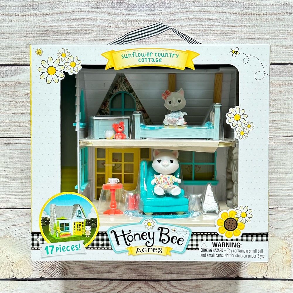 Honey Bee Acres 11" Tall Sunflower Cottage Doll Playset, 17 Pieces NEW